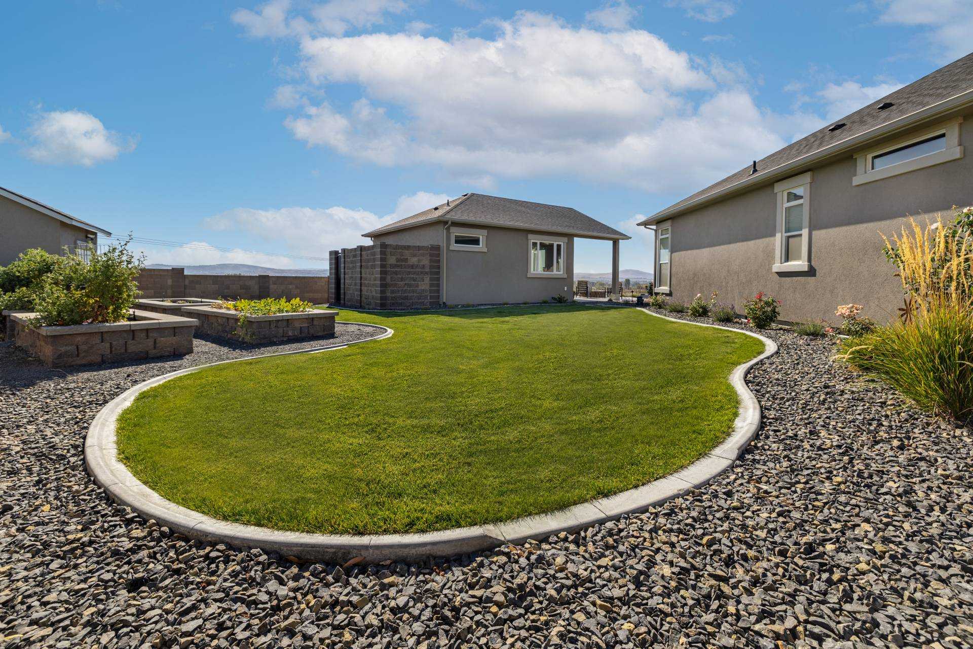 well maintained lawn by Musser Landscaping