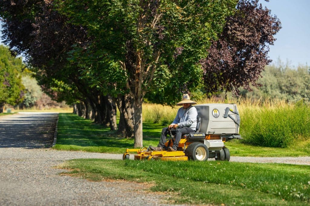 complete residential landscaping maintenance in Tri-Cities, WA