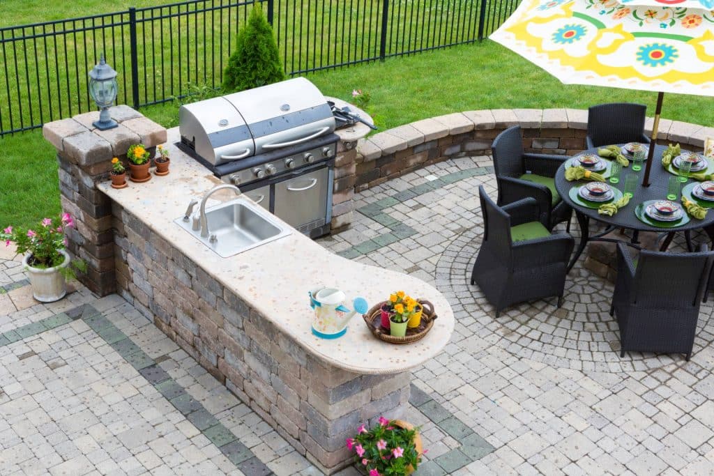 outdoor kitchen design and installation in Tri-Cities, WA